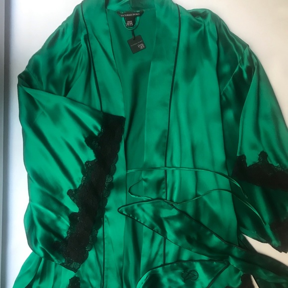 Victorias Secret Holiday Emerald Green Silk Robe and Satin & Lace Slip - S - NWT - Picture 2 of 12